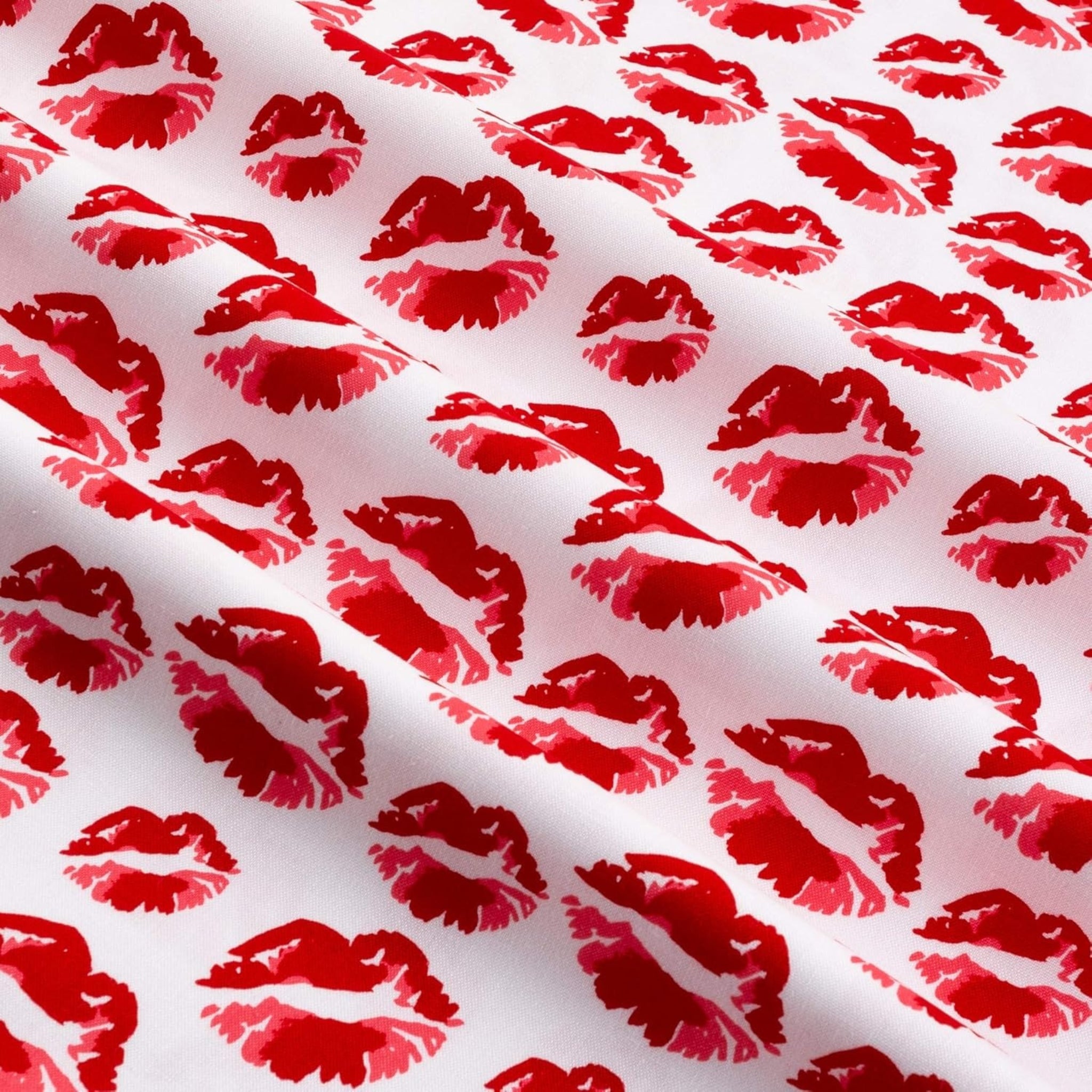 Lipstick kisses red lip prints white Y2K fabric for girls quilts cosmetic bags novelty patchwork sewing projects
