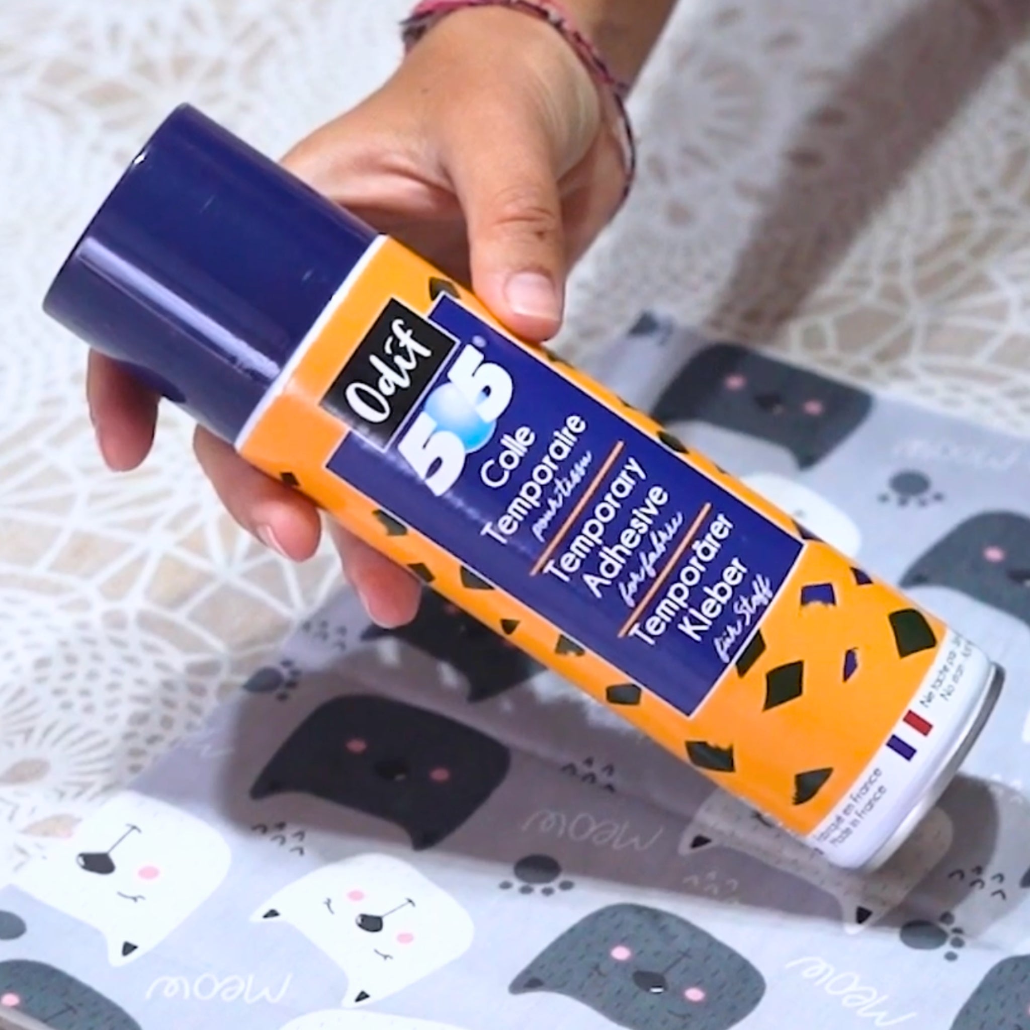 Odif 505 temporary basting spray 500ml in use over quilting fabric patchwork applique adhesive spray